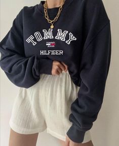 Sport Clothes, Blazer Outfits For Women, Stylish Lifestyle, Vintage Sport, Boy Shirt, Blazer Outfits, Vintage Sports, Blackpink Fashion, Tommy Jeans