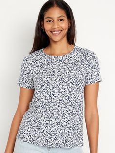 rib-knit crew neck short sleeves relaxed fit hits below waist models are approx.  5'9" and wear sizes s (4), l (12), and xl (18) Chic Pants, Feminine Blouses, Old Navy Women, Petite Tops, Knitted Tshirt, Navy Floral, Petite Size, Fashion Face, Womens Clothing Tops