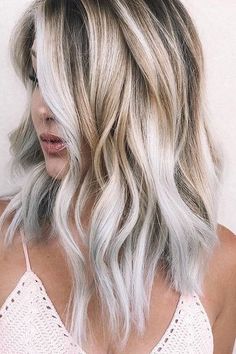 Blonde And Grey Hair, Grey Balayage, New Hair Color Trends, Exotic Hairstyles, Color Rubio, Coconut Hair, Ashley Judd, Creative Hair Color, Creative Hair