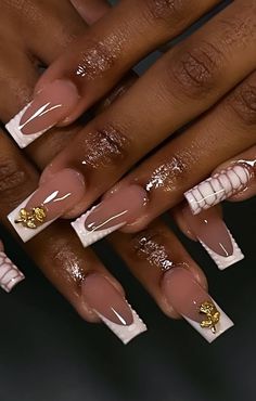 Clean Birthday Nails, Med Nails Ideas, Fall Time Nails Designs, Simple Nail Designs Gold, Dope Nail Designs French Tip, Cute Medium Nails Ideas, French Nail With Gold, White And Gold Toe Nails, Fall Nail Designs French Tips