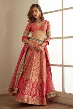 Shop for Studio Iris India Pink Gulaal Banarasi Silk Lehenga Set for Women Online at Aza Fashions Silk Lehenga Banarasi, Studio Iris, Chikankari Lehenga, Engagement Lehenga, Mehendi Outfits, Reception Lehenga, Bridal Lehenga Red, Pink Lehenga, Classic Blouses