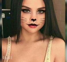 Cat Costume Makeup, Spooky Halloween Makeup, Black Cat Makeup, Cat Face Makeup, Simple Cat Makeup, Spooky Makeup, Cat Halloween Makeup, Cat Makeup Halloween