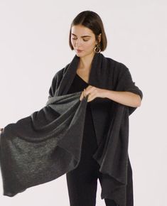 Six Ways To Style the Cashmere Travel Wrap | Blog | White + Warren Travel Wrap Diy, J Crew Cashmere Wrap, How To Wear A Cashmere Wrap, How To Style A Wrap Shawl, Scarf Wrap Styles, Boston Outfits, Shawl Outfit, Casual Trendy Outfits