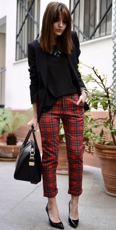 Plaid Pant Outfits, Red Plaid Pants Outfit, Christmas Plaid Outfit, Chocolate Pants, Lock Drawing, Preppy Dark Academia, Plaid Pants Outfit, Red Plaid Pants, Pant Outfits