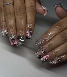 Silver Nails, Rhinestone Nails, Black Nails, French Nails, Short Nails, Pink Nails, Nail Inspo, Nail Colors, Acrylic Nails