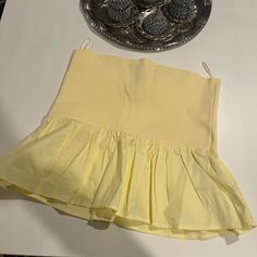 New With Tags Yellow Tube Top Zara Yellow Zara Tops With Ruffles, Zara Yellow Ruffled Tops, Yellow Ruffled Zara Tops, Yellow Tube Top Outfit, Elegant Yellow Tops For Summer, Elegant Yellow Summer Tops, Yellow Tops, Zara Ribbed Top, Yellow Tube Top