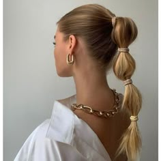 Bubble Ponytail, Makijaż Smokey Eye, Grunge Hair, Aesthetic Hair, Ponytail Hairstyles, Trendy Hairstyles, Hair Day, Summer Hairstyles