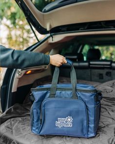 You can't party with warm drinks! 🎉 🧊 Keep those beverages cold for the crew with our 48-can custom-printed cooler! Super convenient for tailgating, picnicking, or just hanging out with friends. Makes a wonderful appreciation gift for employees this holiday season. #bagmasters #tailgating #gameday #coolers #cooler #silkscreen #logo #humanresourcemanager #hrmanager #appreciationgifts #holidaygifts #screenprinting #football Gift For Employees, Cooler Bags, Warm Drinks, Employee Gifts, Cooler Bag, Appreciation Gifts