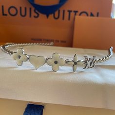 Beautiful Authentic Louis Vuitton Sweet Monogram Headband In Great Condition.Please Look At Pictures Clearly No Returns. Louis Vuitton White, Authentic Louis Vuitton, Womens Hairstyles, Color White, Louis Vuitton, Monogram, Thank You, Fast Delivery, Customer Support