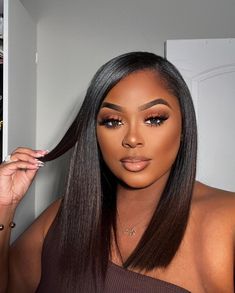 Make Up Yeux, Photo Hair, Brown Skin Makeup, Gold Makeup, Dope Hairstyles, Dark Skin Makeup, Relaxed Hair, Hair Life