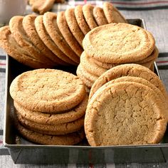 there are many cookies in the pan on the table