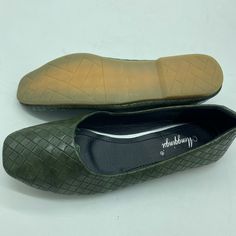 7.5 Woman Flats Casual Green Flats With Textured Sole, Green Round Toe Flats With Cushioned Footbed, Green Casual Flats With Cushioned Footbed, Green Slip-on Synthetic Flats, Green Synthetic Slip-on Flats, Green Closed Toe Synthetic Flats, Green Synthetic Flats, Mary Jane Shoes Black, Prada Loafers