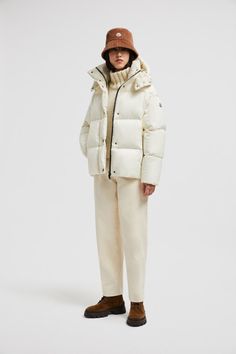 White Parana Short Down Jacket - Short Down Jackets for Women | Moncler US Winter White Down Outerwear, Luxury Winter White Outerwear For Winter, Luxury Long Sleeve Winter White Outerwear, Luxury White Outerwear For Cold Weather, Luxury White Puffer Outerwear, White Moncler Jacket, Moncler Jacket Women Outfit, Moncler Outfit, Moncler Jacket Women