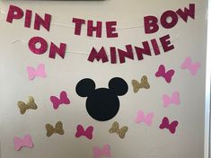 This fun game comes with a "Pin the Bow on Minnie" banner, Minnie Mouse silhouette and 12 bows, your choice of colors!  **Additional bows are available upon request.  4 bows for $1.    Please message us before purchase if you would like additional bows.  We will need to create a custom order for them.     Minnie silhouette is black and is 9.5 inches.  Bows are 2.75 in size.    Want different colors? Message us..We would love to create your game in colors that match your party **When you place your order please include your party date!! Pin The Bow On Minnie, Baby Shower Minnie Mouse, Minnie Silhouette, Minnie Mouse Clubhouse, Minnie Mouse Party Favor, Mickey Mouse Birthday Theme, Minnie Mouse Birthday Theme, Minnie Mouse Silhouette, Minnie Mouse Party Decorations