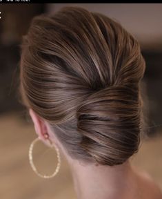 Smooth Updo Wedding, Old Hollywood Glamour Hair Updo, Updo For Strapless Dress, Bridal French Twist, Wedding Hair Trends, French Twist Updo, Wedding Hairstyles And Makeup, Chignon Wedding, Low Chignon