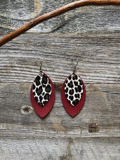 Lightweight genuine leather earrings with nickel free hooks. Available in medium leaf only. Adjustable Red Leather Earrings, Red Leather Earrings, Cricut Leather, Cricut Jewelry, Faux Earrings, Cricut Earrings, Leather Creations, Circuit Crafts, Cricut Supplies