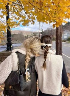 Foto Ideas Instagram, Fall Fits, Fall Pictures, Autumn Cozy, Two Girls