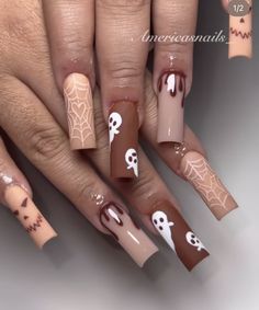 Spooky Season Nails Square, Brown Nails Halloween, Brown Spooky Nails, Spooky Season Nails Simple, Halloween Nails Square Medium, Halloween Neutral Nails, Spooky Set Nails, Medium Halloween Nails, Spooky Nails Acrylic Coffin