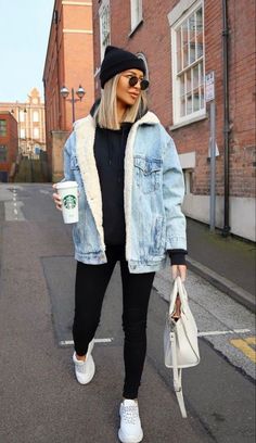 Girls Trip Outfits Winter, Walking Around The City Outfit Winter, Winter Street Style Cold Outfit Ideas, Winter Hairstylist Outfits, Portland Oregon Outfit Fall, Womens Winter Outfits Cold Weather, Casual Fall Outfits 2023 With Sneakers, Brewery Outfit Winter Casual, Call Fashion 2023