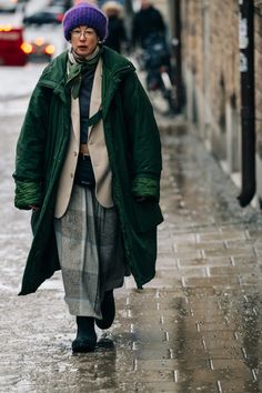 The Best Street Style from Stockholm Fashion Week Fall 2022 | Vogue Sweden Street Style, Layering Street Style, Layered Winter Outfits, Stockholm Fashion Week, Vest Layering, Fashion Background, Stockholm Street Style, Fashion Forms, Layered Fashion