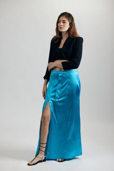 The Silk Skater Skirt's lounging silhouette contrasts elevated silk with sportswear details. Stretch Silk fabric with 90s American Jeans styling details: Oversized size pockets, elongated center fly zip, low hanging back pockets, "V" back detail and side slit. Fabric and Care 95% Silk, 5% Lycra Dry Clean Only Fit and Size Alli is 5'10" and wearing size S. Sportswear Details, Jeans Styling, Pocket Placement, Denim Styling, American Jeans, Luxury Fabrics, Silk Fabric, Denim Fashion, Evening Wear