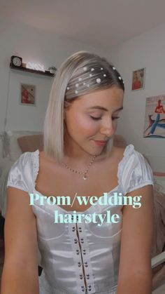 Pearl Hairstyles Short Hair, Short Hair With Pearls, Pearls In Hair Prom, Prom Hairstyles With Gems, Pearls Hairstyle, Prom Hairstyles Medium, Formal Hairstyles For Short Hair, Simple Prom Hair, Birthday Hairstyles