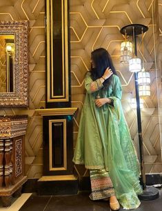 Girly Profile, Desi Pinterest, Beard Photography, Eid Looks, Airplane Photos, Dark Beauty Photography, Bff Hands Aesthetic, Saree Poses, Beautiful Status