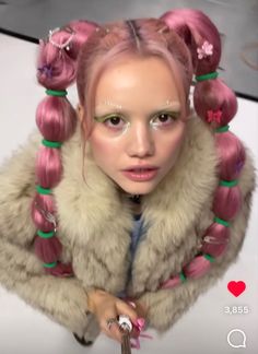 Weird Hairstyles Aesthetic, Alien Hairstyles, Alien Hairstyle, Weird Hairstyles, Alien Hair, Hair Inspo Color, Crazy Hair, Aesthetic Hair, Inspiration Mode