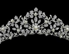 Pearl and Rhinestone Floral Wedding Tiara hp6358 Beaded Edge Veil, Quinceanera Accessories, Winter Wedding Accessories, Gold Bridesmaid Jewelry, Rose Gold Tiara, Floral Tiara, Rose Gold Bridesmaid, Veil Accessories, Pearl Tiara