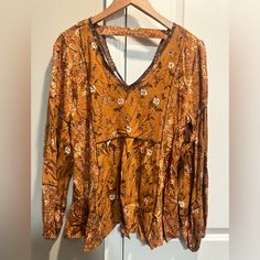 Maurices Nwt Fall Autumn Blouse Medium Brown Flowy V-neck Top, Brown Flowy Long Sleeve Tops, Flowy Brown Long Sleeve Tops, Brown Floral Print Top For Brunch, Fall Blouse, Fall Autumn, Color Orange, Top Blouse, Blouses