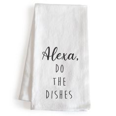 a kitchen towel with the words cooks are for quitters printed on it in black ink