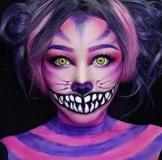 Alice In Wonderland Makeup, Wonderland Makeup, Cheshire Cat Costume, Cat Halloween Makeup, Halloween Make-up Looks, Halloween Contact Lenses, Halloween Makeup Pretty