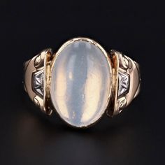 Vintage Oval Moonstone Ring... 10k Gold Ring, Bespoke Rings, Jewelry Post, Handmade Rings, Moonstone Ring, Favorite Rings, Vintage Ring, Ring Vintage, 10k Gold