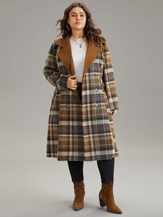 Shop Plaid Belted Contrast Lapel Collar Trench Coat at BloomChic. Plus Size Clothing & Plus Size Trench Coats. BloomChic is a digital-first fashion and lifestyle destination for modern women sizes 10-30. Plus Size Trench Coat Outfit, Plaid Trench Coat Outfit, Plus Size Trench Coat, Body Positive Fashion, Plaid Trench Coat, Trendy Outerwear, Trench Coat Outfit, Unique Outfit, Coat Outfit