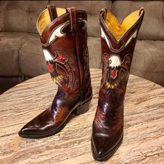 Extremely Rare! Hand Made In The Usa. Leather Inlining. The Heel Is Made Of Stacked Leather. Old Brass Nails In The Sole. This Was The Best Boot Around Before Walmart. Brass Nails, Boot Companies, Leather Cowboy Boots, Cool Boots, Vintage 70s, Cowboy Boots, American Eagle, Men's Shoes, Shoe Boots