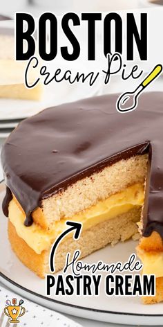 Enjoy the perfect Boston Cream Pie with fluffy cake, creamy custard, and rich ganache. Easy to make and ideal for any occasion! Baking Recipes Desserts Cake, Boston Cream Pie Poke Cake, Boston Cream Pie Recipe, Boston Cream Cake, Fluffy Cake, Custard Desserts, Fluff Desserts, Boston Cream Pie, Cake Cream