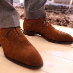 Handmade men brown wingtip brogue shoes, mens fashion dress shoes, oxford shoes, mens fashion, shoes, mens wear Gents Shoes, Gentleman Shoes, Suede Oxfords, Brogue Shoes, Brown Shoes, Leather Shoes Men, Classic Shoes, Mens Fashion Shoes, Formal Shoes