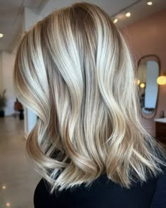 Blonde 2024, Spring Blonde Hair, Spring Blonde, Hair Styles Blonde, Blonde Foils, Spring Hair Color Trends, Cool Blonde Hair Colour, Spring Hair Trends, Blonde Ideas