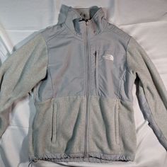 Grey North Face Jacket, North Face Denali, Fleece Jacket Womens, Boys Fleece, Looks Chic, North Face Mens, North Face Women