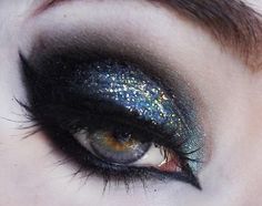 Glitter Goth, Nyx Glitter, Glitter Makeup Tutorial, Make Up Designs, Boogie Nights, Make Up Inspiration, Cosmetic Glitter