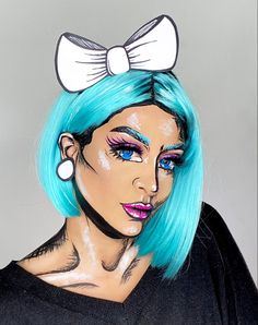 Fashion Week Makeup Looks, Pop Art Costume Makeup, Pop Art Makeup Looks, Pop It Costume, Comic Makeup Pop Art, Cartoon Makeup Looks, Comics Makeup Pop Art, Pop Art Makeup Ideas, Pop Art Halloween Makeup