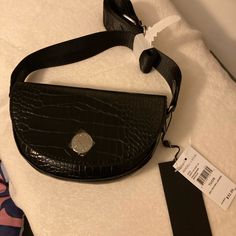 New With Tags Cute Crossbody Trendy Evening Belt Bag, Trendy Black Shoulder Bag For Day Out, Trendy Black Belt Bag For Evening, Casual Black Shoulder Bag For Night Out, Black Bag For Night Out In Spring, Kendall + Kylie, Bag Lady, Women Shopping, Black