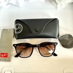 Ray-Ban Rb4258-F Custom Brown Lenses. Comes With Black Lenses And Case *New Casual Black Sunglasses For Everyday Use, Black Sunglasses Ray Bans, Polarized Aviator Sunglasses, Round Ray Bans, New Wayfarer, Black Aviators, Ray Ban Aviators, Wayfarer Sunglasses, People Shopping