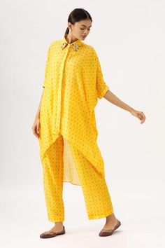 Shop for Label : Anushree Yellow Bandhani Silk Asymmetric Shirt Tunic And Pant Set for Women Online at Aza Fashions Designer Summer Tunic In Straight Kurta Style, Designer Summer Tunic Straight Kurta, Bandhani Shirt, Label Anushree, Asymmetric Shirt, Yellow Checkered, Yellow Silk, Embroidered Collars, Embroidered Neckline