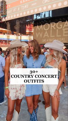 Discover 30 Country Concert Outfits That Will Make You Look like a Celeb! From Western vintage styles to trendy Wallen concert outfit ideas, find the perfect country concert outfit for any show. Get inspired with Morgan Wallen concert outfit ideas and stand out at any event. These country concert outfits are designed to make you shine, whether you're heading to a country concert or multiple country concerts this season. Elevate your concert outfits and rock the ultimate country style! Vintage Western Outfits, Country Music Outfit, Summer Country Concert Outfit