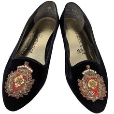 Vintage Coloriffics Black Velvet Royal Embroidered Shield Crest Shoes Loafer 6.5 Brand New With Box. See Photos For Details. Embellished Wedding Shoes, Taos Shoes, Royal Coat Of Arms, Freebird Shoes, Black And White Flats, Pink Ballet Flats, Men's Slippers, Velvet Flats, Floral Flats