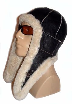 Amazing beautiful brand new hat, hand made from genuine sheepskin leather. It is unisex, soft, thick, warm and comfortable, great for the cold season. Color:  Beautiful Earth brown leather and natural cream-white fur. ( in the picture ). Size:  S-M  Would fit a 20-21.5 inches head circumference. Don't miss this special hat, you'll use it for many more winters to come. Don't forget to visit our Ebay store for a great selection of more sheepskin hats. FREE Shipping to the US/United Kingdom!!  worl Hat Fashion Men, Russian Ushanka, Russian Hat, Kei Fashion, Aviator Hat, Fishing Hat, Natural Cream, Leather Hats, Knit Cap