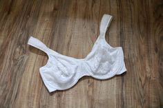 white  lace  lined adjustable shoulder straps with padding adjustable hook back cotton/spandex/nylon/poly 36c Womens Lingerie, Cotton Spandex, Women Lingerie, Shoulder Straps, White Lace, Lingerie, Spandex, Bra, Lace