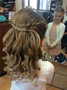 Pageant Hair, Hair Done, First Communion Dresses, Hair 2018, Fast Hairstyles, Flower Girl Hairstyles, Penteado Cabelo Curto