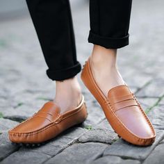 Upper Material: Genuine Leather Upper Type: Cow Leather Outsole Material: Rubber Lining Material: Cow Suede Soft Loafers, Mens Loafers Casual, Driving Loafers, Soft Shoes, Mens Shoes Casual Sneakers, Men Loafers, Formal Shoes For Men, Casual Loafers, Driving Shoes